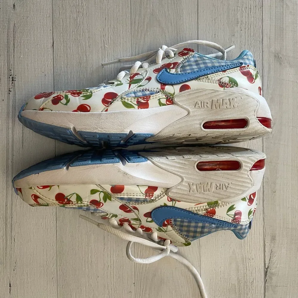 Nike Air girls cherry sneakers‎ size 4